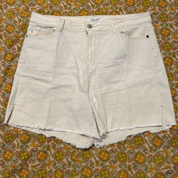 Judy Blue Women's High-Rise Cut-Off Denim Jean Shorts - Ivory Denim - 3XL - Picture 1 of 5